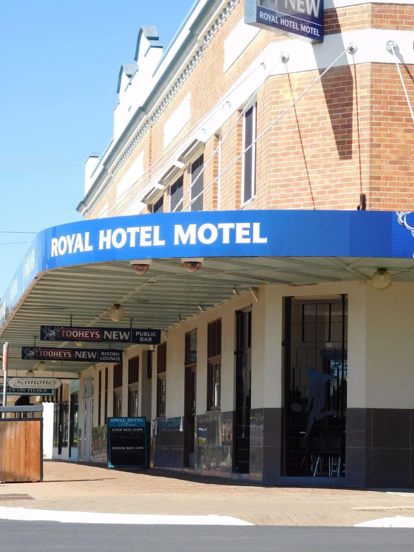 Royal Hotel-Motel Мори Экстерьер фото